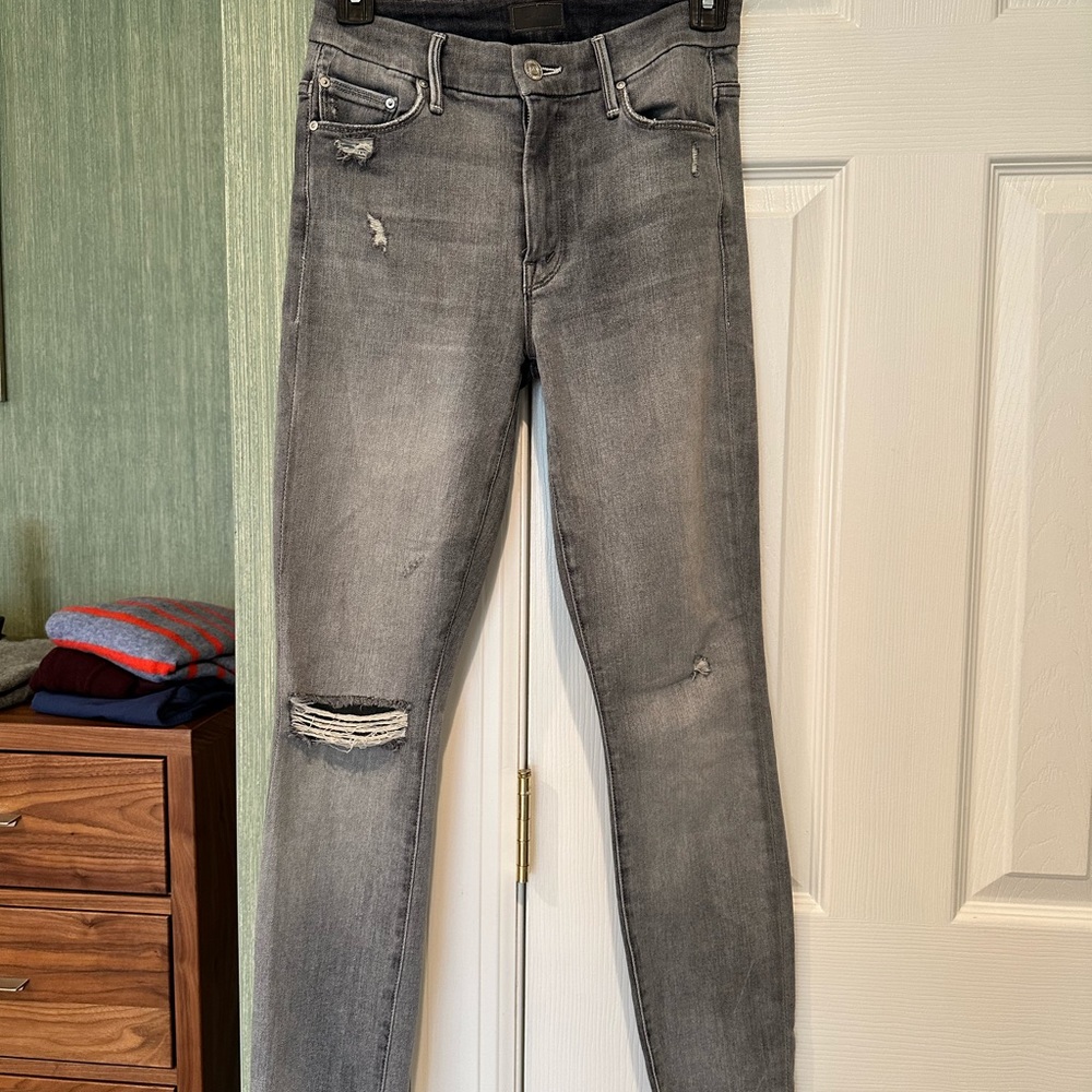 Mother High-Waister Looker Ankle Fray